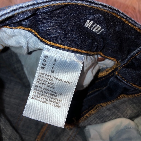 ❌SOLD❌ American Eagle Midi Shorts - Picture 4 of 4